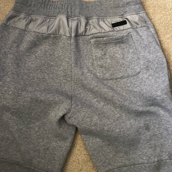 Grey sweatpants - Picture 2 of 3